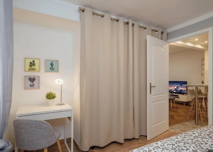 Apartment Le Chic, Plein Centre Avec Climatisation *