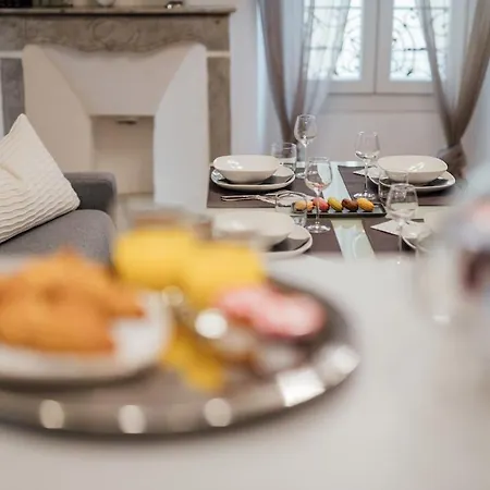 Le Chic, Plein Centre Avec Climatisation